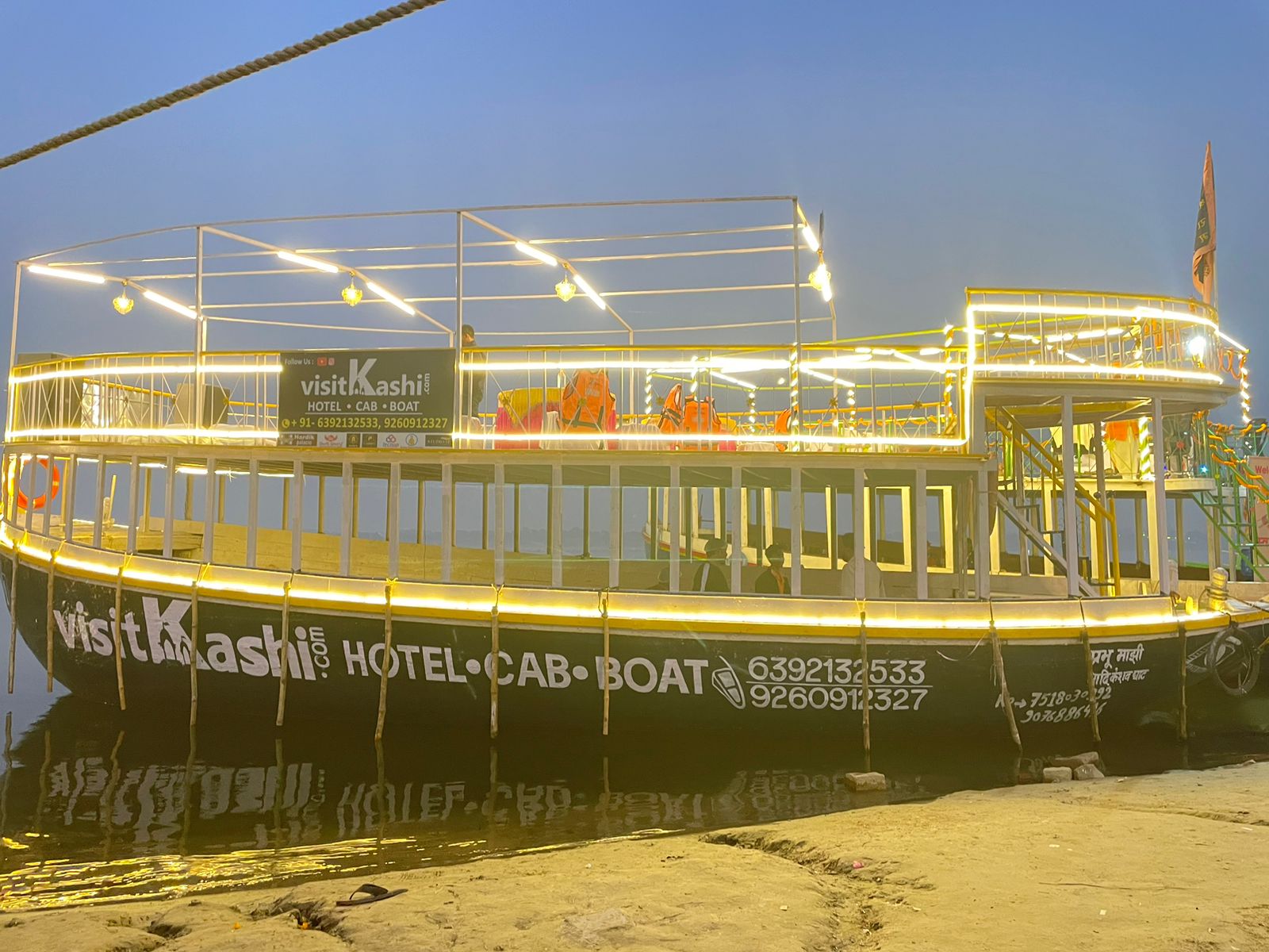 Bajra Boat (Double Decker) in Varanasi, photo 3