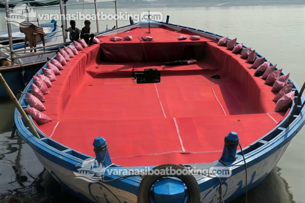 Seating on a private motor boat